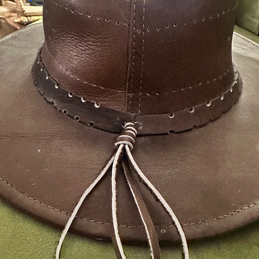Woman Brown Leather Hat - Picture 3 of 6
